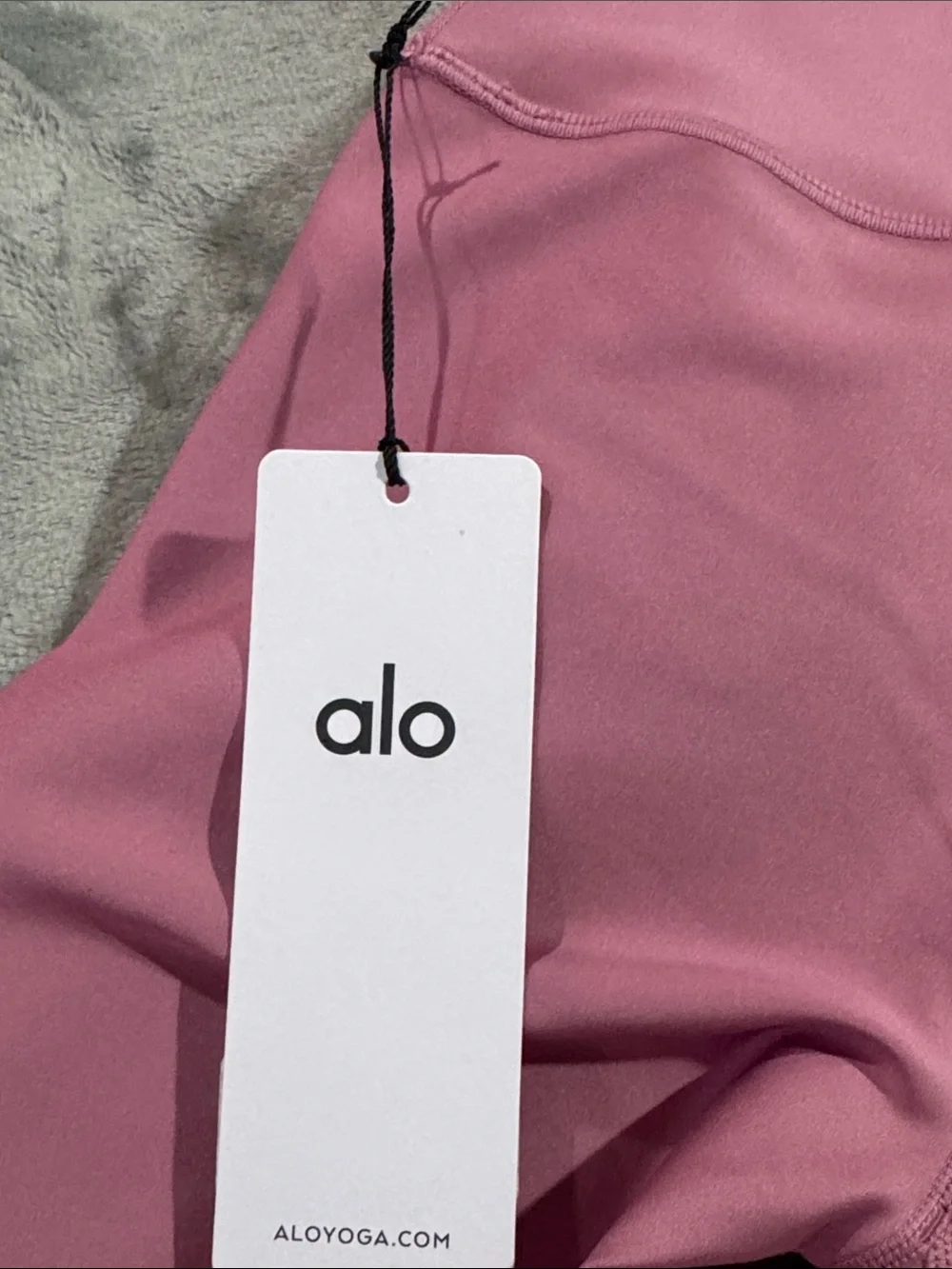 NWT Alo Yoga High-Waist Airlift Leggings Wild Rose Size Small